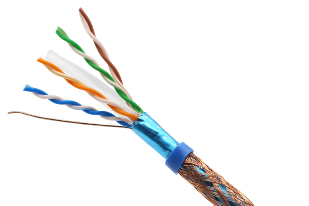 Cable de red apantallado