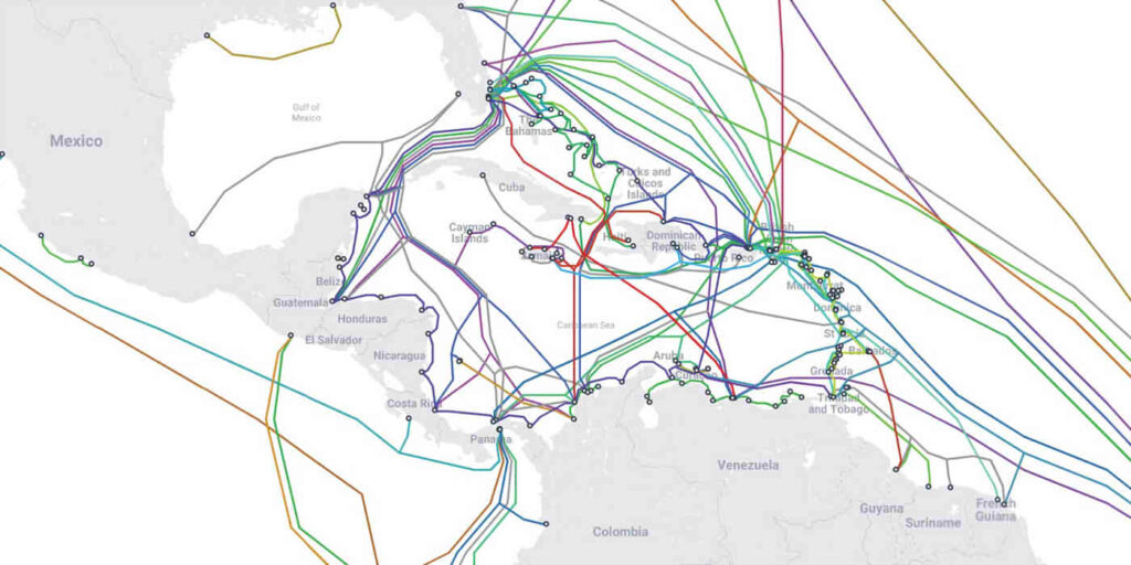 Mapa de cables submarinos en Centroamérica